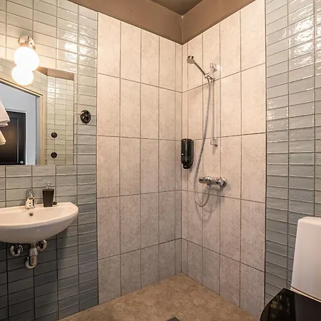Hotel Grelsby *